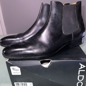 Mens Black Chelsea boots